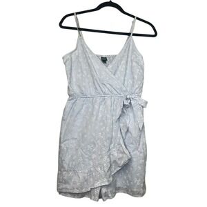 Wild Fable Light Blue White Floral V-Neck Romper Women's Size Medium